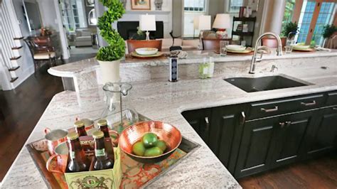 Import china granite kitchen countertop, chinese granite tops for ktichen, china granite island countertops etc. Quartz Vs Granite Countertops - Which Is The Best Kitchen ...