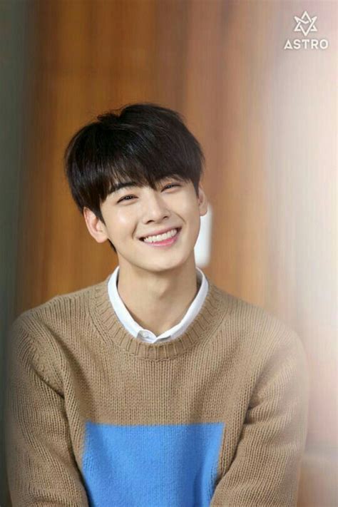 He debuted as an actor with a minor role in the film my brilliant life. that smile im melting | Cha eun woo astro, Astro wallpaper ...
