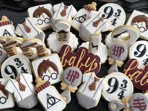 Harry Potter Cookies | Harry potter baby shower, Harry potter shower, Harry potter baby birthday