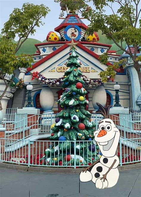 Maybe you would like to learn more about one of these? Olaf Yard art/Disney yard art/ Disney yard decor/ Mickey ...