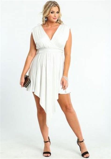 Be The Fashionista By Availing The Best Collection Of Plus Size Nightclub Dresses From Lura