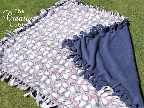 The Creative Cubby No Sew Fleece Blanket Tutorial