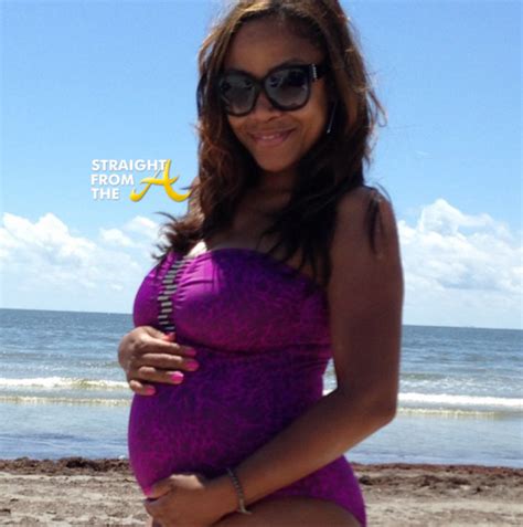 Latavia Roberson Gives Birth Straightfromthea Straight From The A