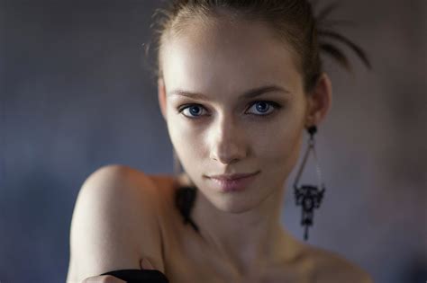 Women Face Earrings Bare Shoulders Blue Eyes Wallpaper Girls