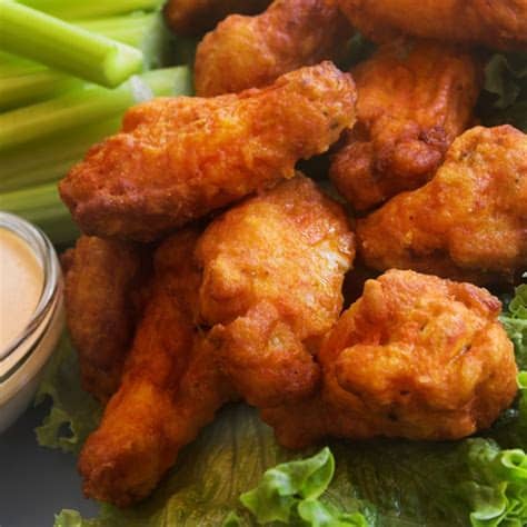 In a small bowl mix the soy sauce, oyster sauce, sherry, salt and pepper and pour mixture over chicken; Deep Fried Chicken Wings Recipe