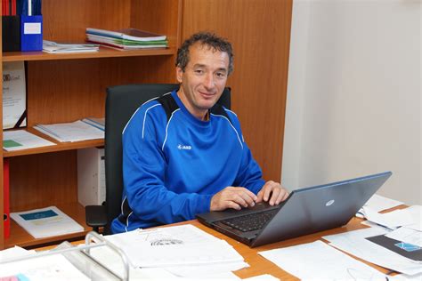 György bognár (born 5 november 1961) is a retired hungarian football player and current manager of paksi fc. Így semmilyen koncepció nem valósulhat meg a Puskás ...
