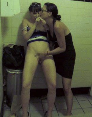 What Happens In The Bathroom Stays In The Bathroom Gif S