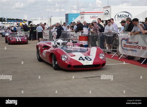 Silverstonetowcesteruk30th July 2016cars Line Up On The Grid For