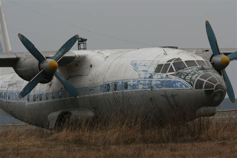 Pin De Adrianss En Aeronaves Abandonadas Lugares Abandonados