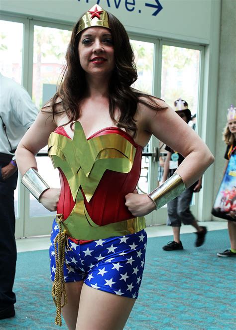 Classic Wonder Woman A Cosplayer As Dc Comics Character Wo Flickr