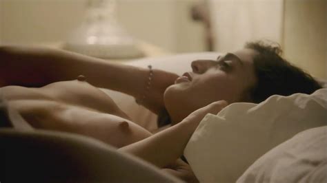 Naked Lizzy Caplan In Masters Of Sex