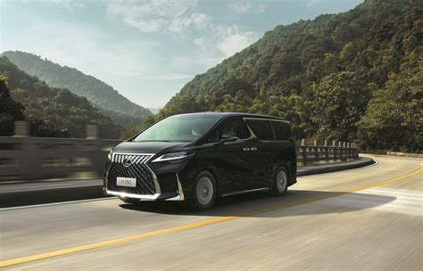 Maybe you would like to learn more about one of these? LM350 7-Seaters | MPV | Car Interior | Lexus Hong Kong