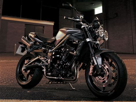 Presented motorcycle triumph street triple by year 2010 like many motorcyclists. Drag Race Extreme,mad drag racing, world be faster ...