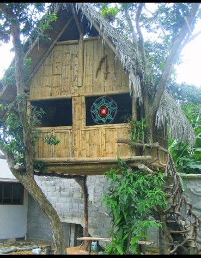 Ada yang lebih menyukai menggunakan bambu dan ada juga yang lebih menyukai dengan kawat besi. Cara Membuat Rumah Sederhana Dari Bambu Yang Murah - Desain Rumah