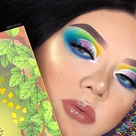 Buy beauty creations alicia eyeshadow palette online today! Paleta Alicia Beauty Creations 🐰 🎩 - MAGÚ ECUADOR