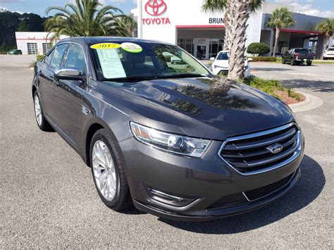 Pre Owned 2017 Ford Taurus Limited Fwd 4dr Car