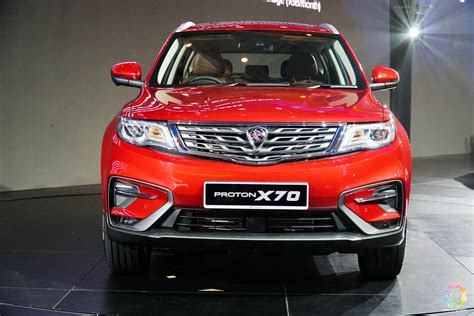 For the executive variant and above, there's power tailgate as well as front seat ventilation. The Proton X70 is now official, prices start from RM99K ...