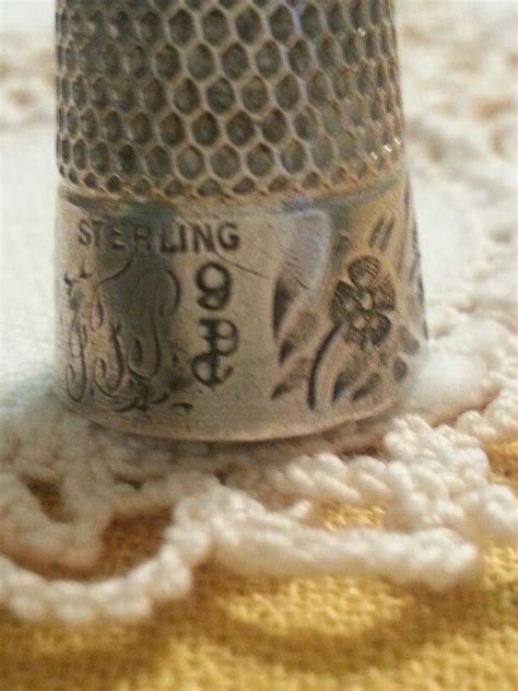 Stern Brothers Hallmark Fouled Anchor On Sterling Thimble Thimbles