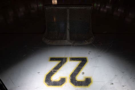 Bruins Retire No 22 In Honor Of Willie Oree First Black Nhl Player