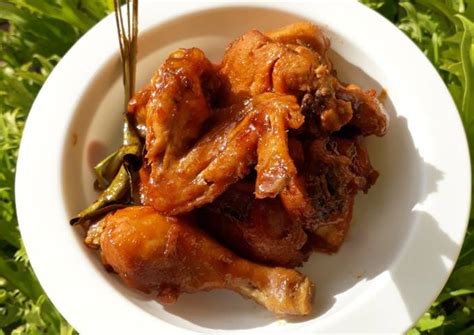Resep ayam bacem goreng lezat dengan air kelapa | #resepayambacem #ayambacem #ayamgorengmanis. Resep Ayam bacem oleh MalikaSaskia - Cookpad