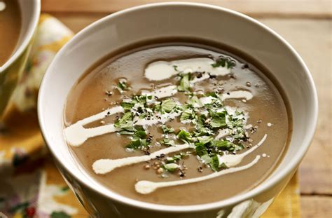 Soupe de châtaigne Cette soupe de châtaigne douce et savoureuse est