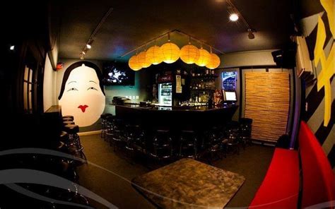 Nightlife In Honolulu Best Bars Nightclubs And More Triphobo