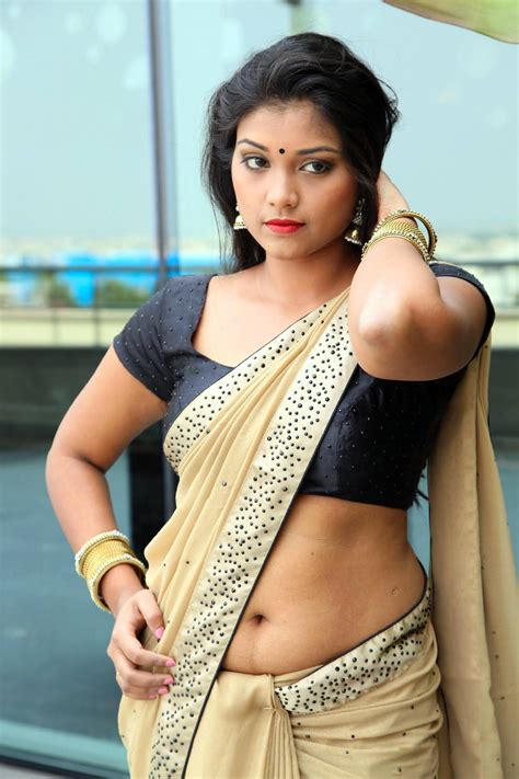 Beautiful Indian Bhabhi Hot And Sexy Navel Show In Half Saree Hd