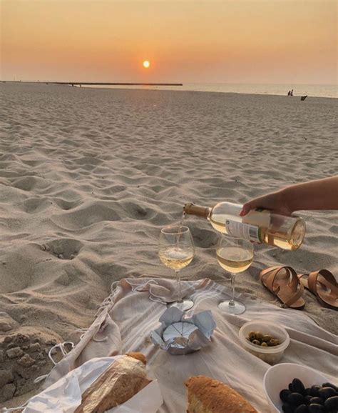 Seehura🌺 On Instagram “sunset Drinks By The Sea Martynaszalacka