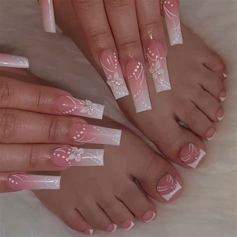 Nails Matching Hands And Feet Set W White To Nude Hombre Nagels