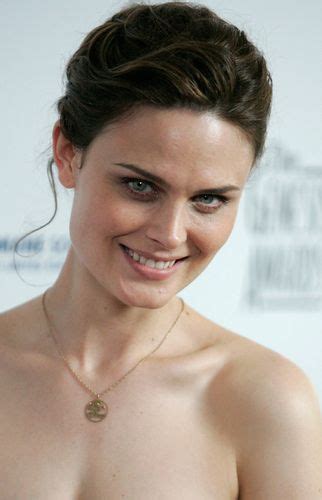 Emily Deschanel Wallpaper Probably With A Hot Tub Skintone And A
