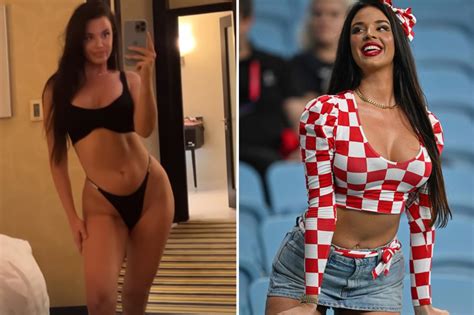 world cup s hottest fan ivana knoll strips down to lingerie for steamy bedroom selfie after