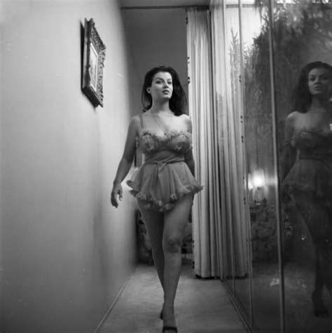 Joan Bradshaw Vintage Model Actress And Beauty Queen 78 Pics Xhamster