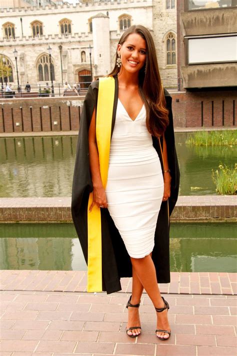 Graduation Outfits Revealing 14 Attractive And Practical Ways Outfit Ideas Hq Graduation Attire