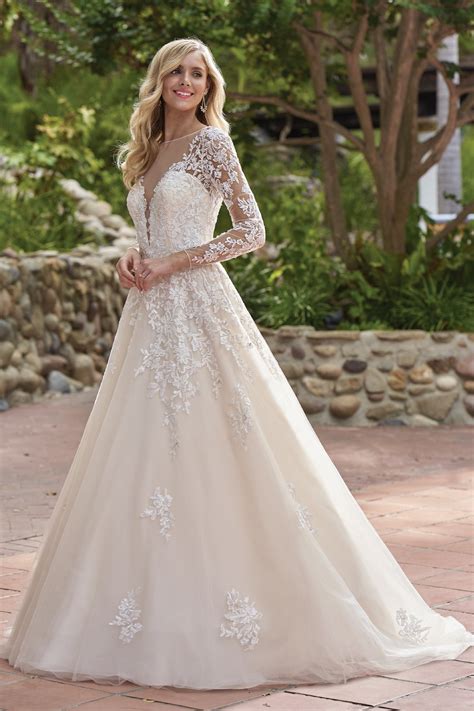 White And Gold Lace Wedding Dress