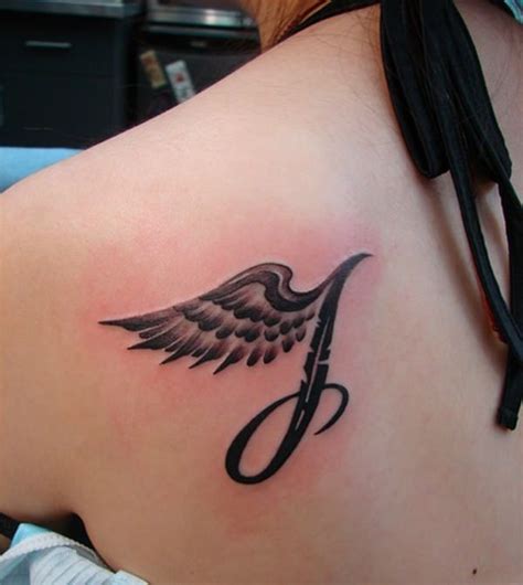 54 Photos Of Sexy Angel Wing Tattoos