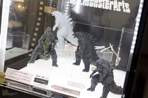 Monsterarts godzilla 2014 figure toys tamashii nations. New Look at S.H. MonsterArts Godzilla 2014 Figure + New ...
