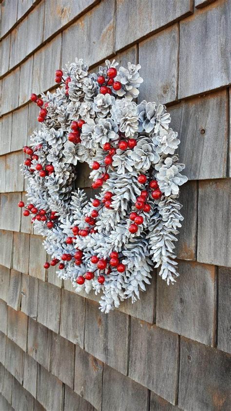 28 Creative Techniques Used In Diy Pinecone Wreaths That Will Impress