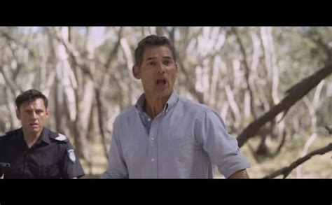 The dry (aaron falk #1) by jane harper (author), steven shanahan (narrator) aaron falk, a federal agent, has returned to his hometown of kierwana, australia, for the funerals of his childhood friend and his friend's wife and six year old son. The Dry (2021) | Film, Trailer, Kritik