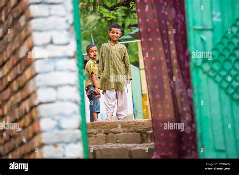 Junge Jungen Kind Kinder Horizontal Islamabad Kinder Lebensstil