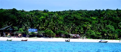 Kuala terengganu is also the capital of kuala terengganu district. Perhentian Island, Pulau Perhentian, Terengganu, Malaysia.