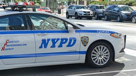 Nypd Officers Caught Having Sex In Car After Residents Hear Screams Report