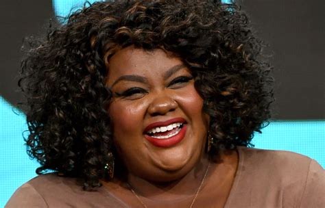 ‘nailed It Host Nicole Byer Tweets Powerful Comments About Racism
