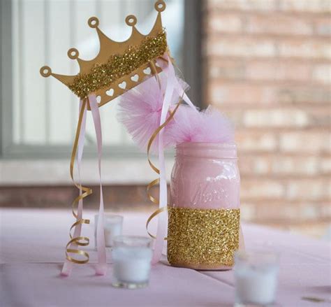 Auf instagram hat nena in einem kryptischen text vor „panikmache gewarnt. Centro de mesa princesa color de rosa y oro | Fiestas de ...
