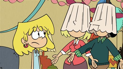 Image S2e09b Parents Wearing Lampshadespng The Loud House