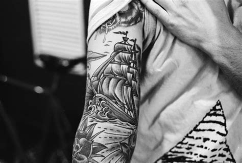 Compass, longitude, lattitude custom tattoo design. FRIEDASOPHIE: Vintage Sailor Tattoo Art