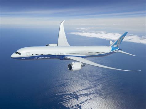 Boeing Debuts 787 10 A New 330 Passenger Aircraft