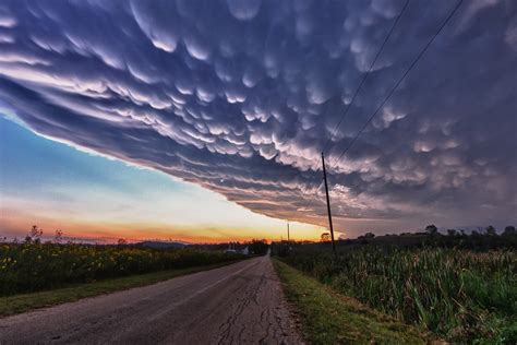 Crazy Summer Storm Clouds Consume The Sunset A Strong Stor Flickr