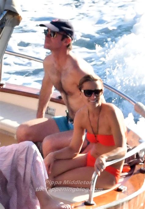 Pippa Middleton And James Matthews Enjoy Their Holiday In Positano 12