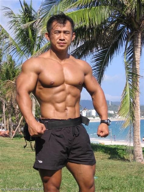 Qian Chi Cheng Chinese Bodybuilder Sexy Asian Men Muscle Men