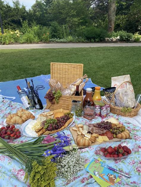 Tummy On Soft 🦦 On Twitter So My Friends Surprised Me With A Picnic Yesterday 🥺😣💖 Picnic
